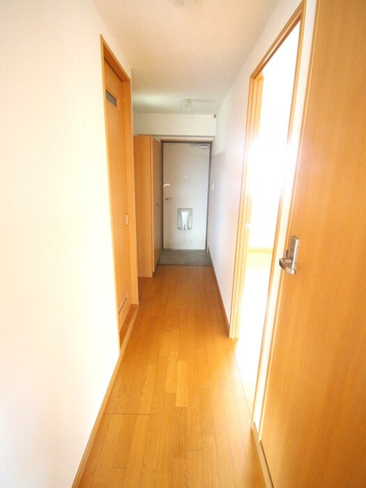 物件内観写真19　(廊下)