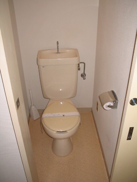 物件内観写真8　(トイレ)