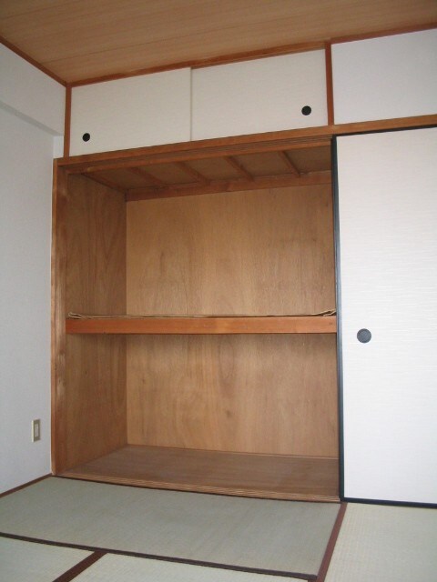 物件内観写真10　(収納)