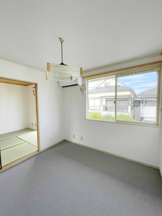 物件内観写真8　(居室)