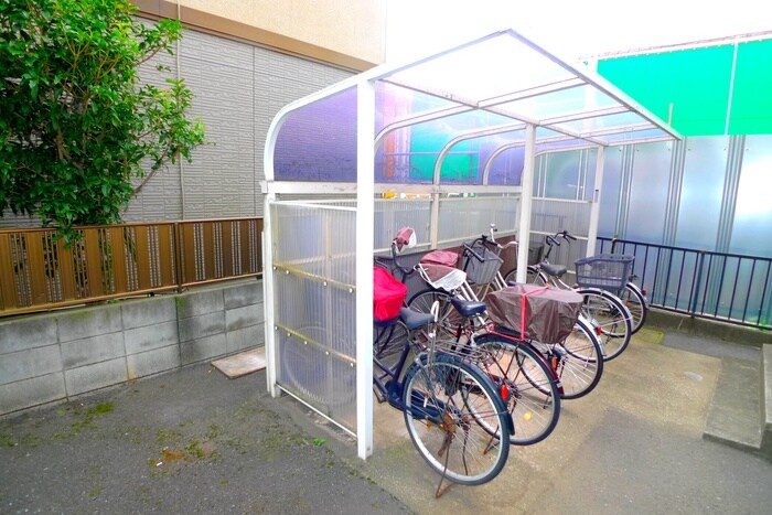 物件外観写真6　(駐輪場)