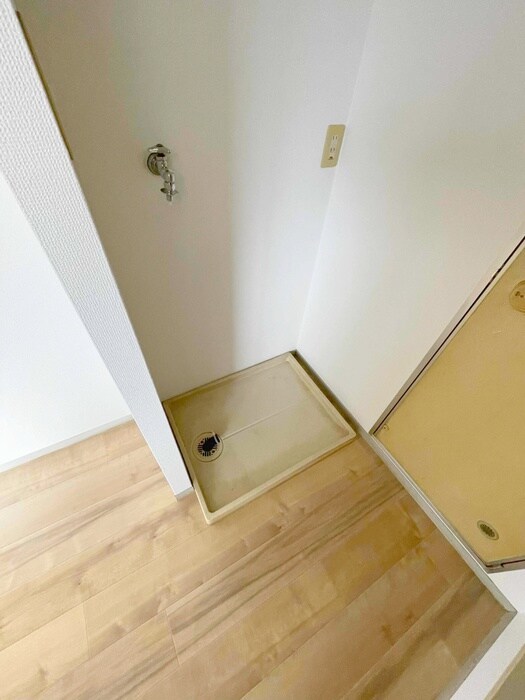 物件内観写真14　(洗濯機置場)