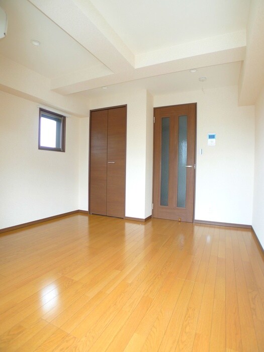 物件内観写真4　(居室)