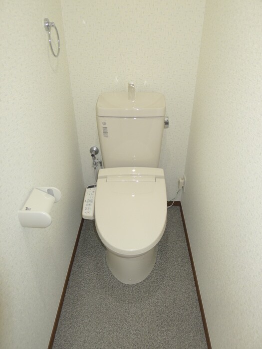 物件内観写真8　(トイレ)