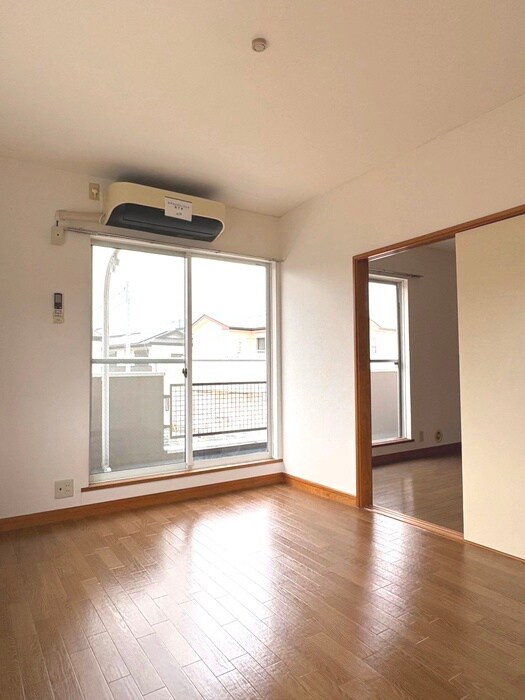 物件内観写真8　(居室)