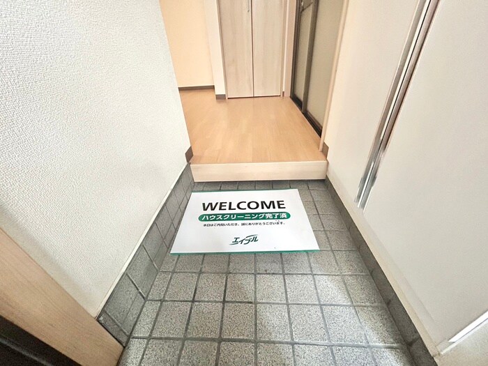 物件内観写真14　(玄関)