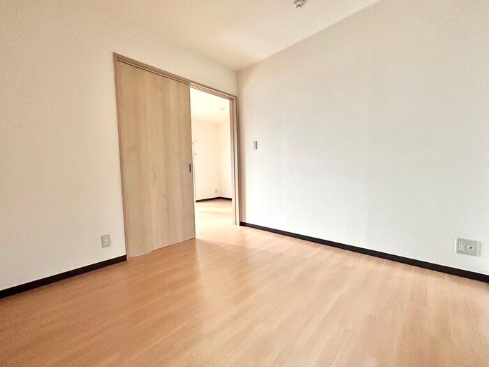 物件内観写真21　(居室)