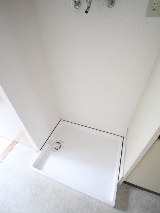 物件内観写真4　(洗濯機置場)