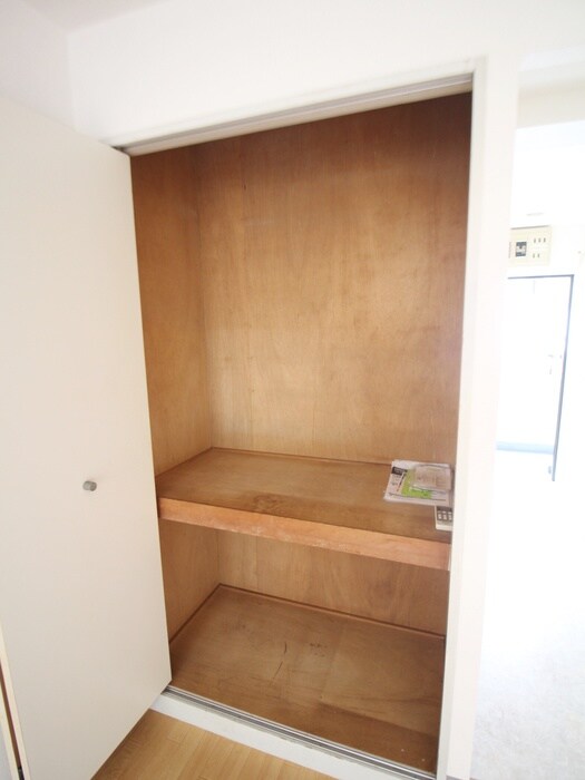 物件内観写真10　(収納)
