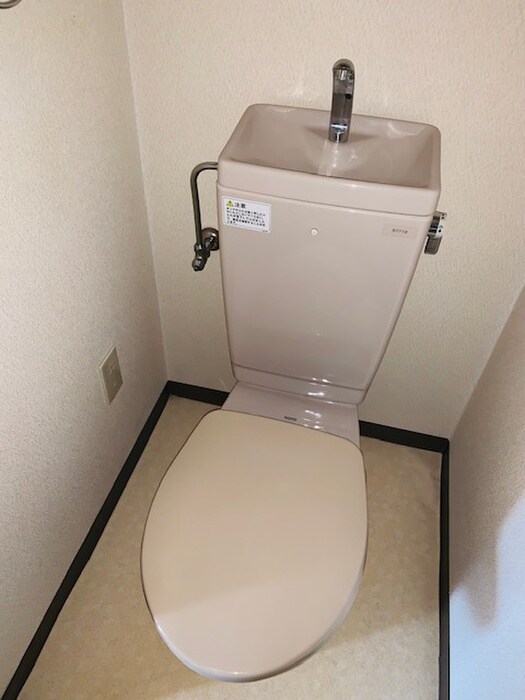 物件内観写真16　(トイレ)