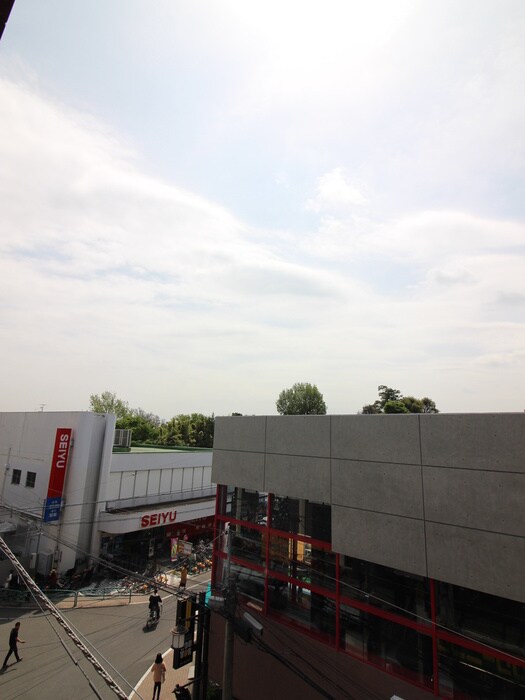 物件内観写真22　(室内からの展望)