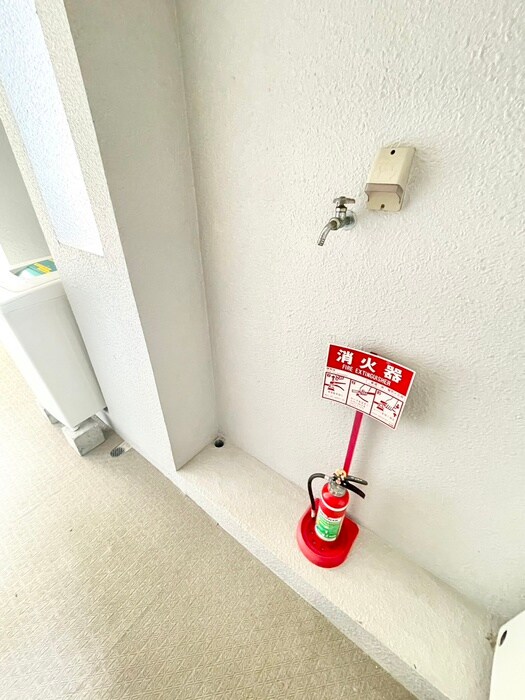 物件内観写真14　(洗濯機置場)