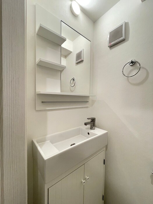 物件内観写真12　(洗面)