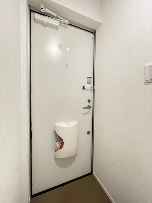物件内観写真16　(玄関)