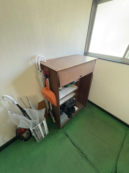 物件内観写真16　(玄関)