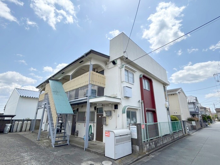 物件外観写真5　(エントランス部分)