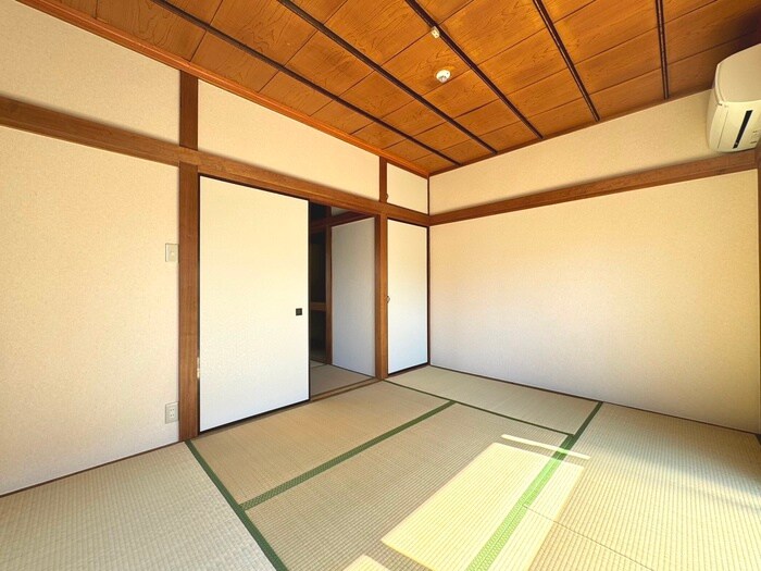 物件内観写真10　(居室)