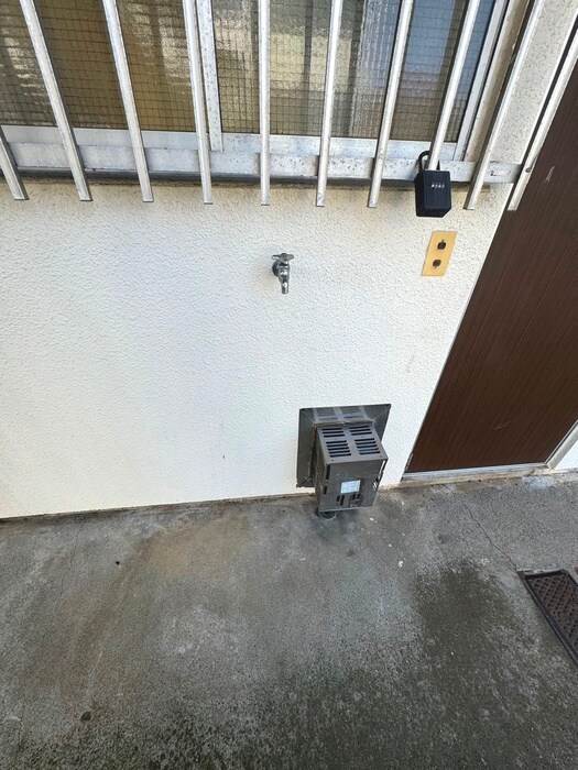 物件内観写真15　(洗濯機置場)