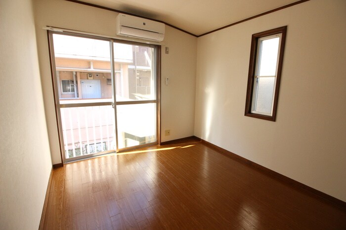 物件内観写真7　(居室)