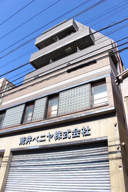アライ ビル外観写真