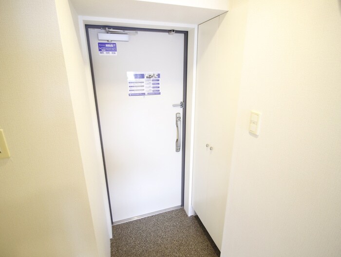 物件内観写真14　(玄関)