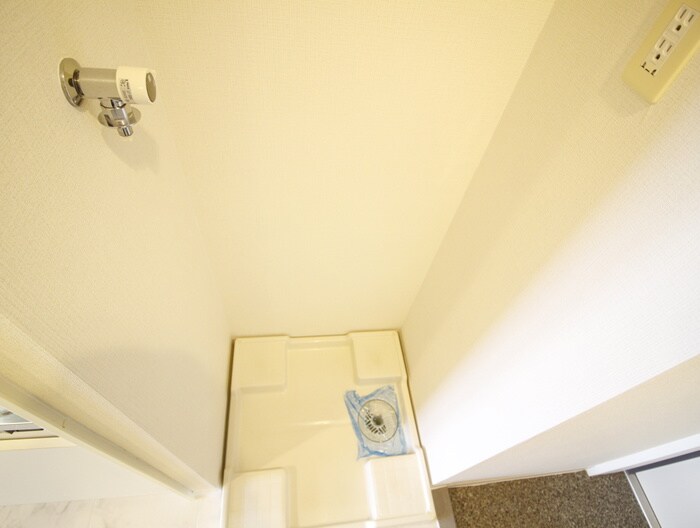 物件内観写真18　(洗濯機置場)