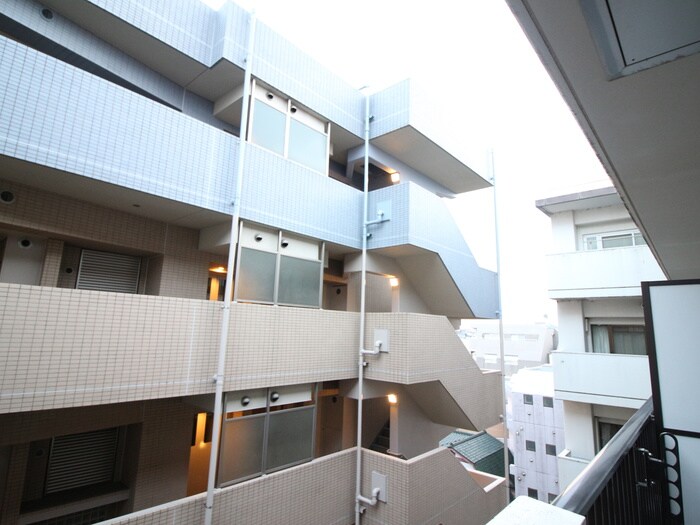 物件内観写真22　(室内からの展望)