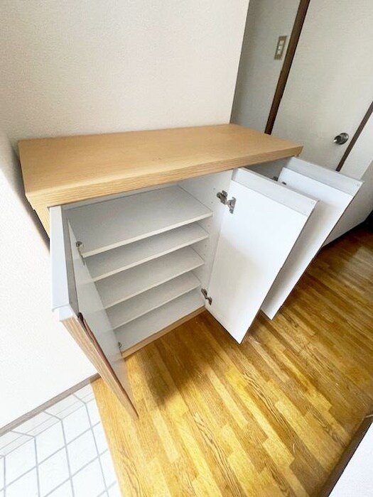 物件内観写真13　(靴箱)