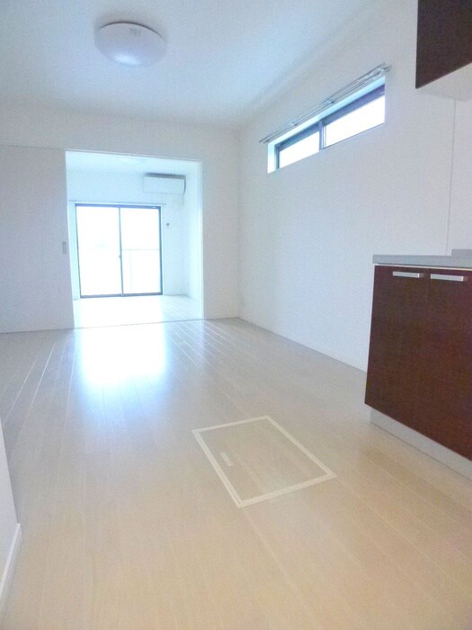 物件内観写真8　(内観写真)