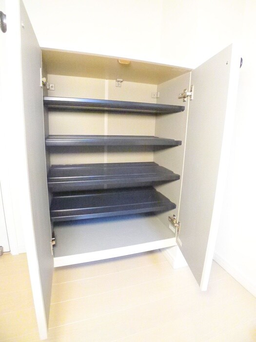 物件内観写真18　(靴箱)