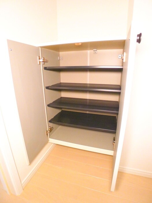 物件内観写真18　(靴箱)