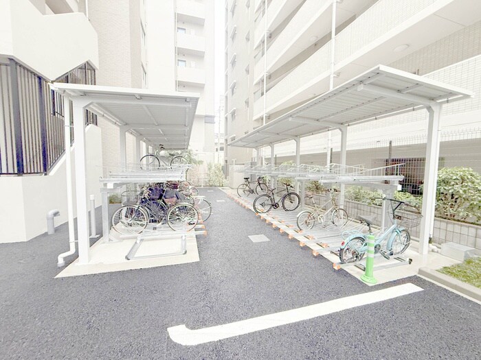物件外観写真2　(駐輪場)