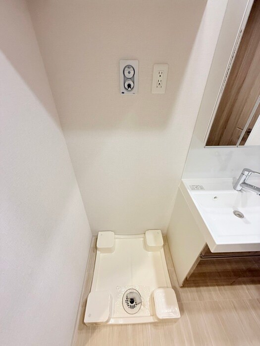 物件内観写真13　(洗濯機置場)