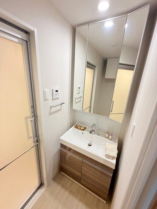 物件内観写真13　(洗面)