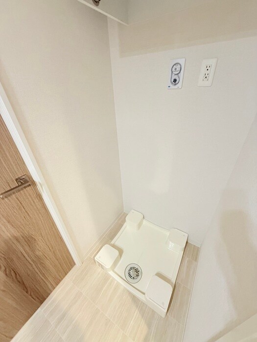 物件内観写真14　(洗濯機置場)