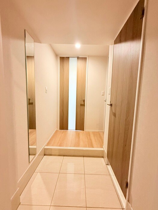 物件内観写真17　(玄関)