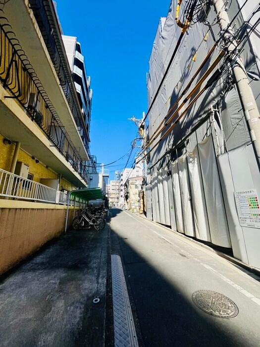 物件外観写真2　(建築中)