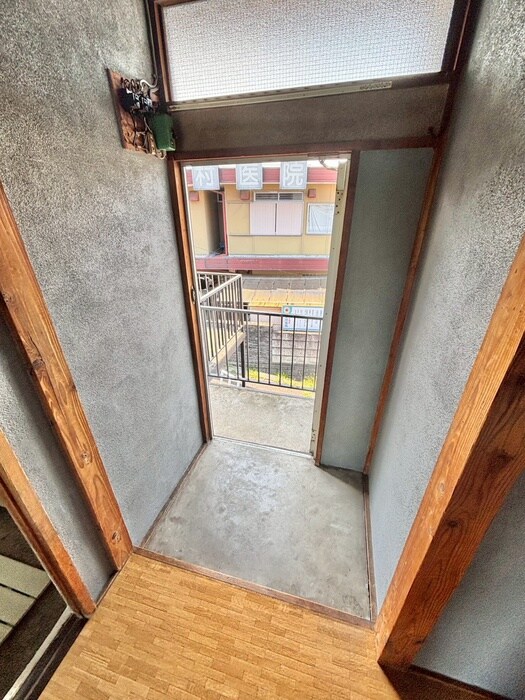 物件内観写真15　(玄関)