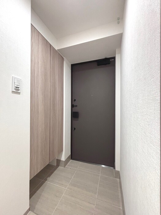 物件内観写真7　(玄関)