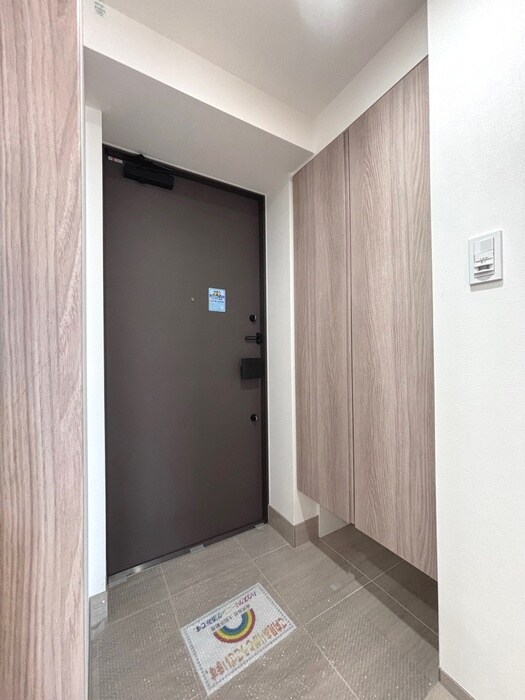 物件内観写真7　(玄関)