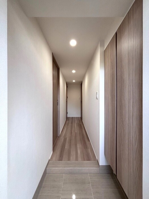 物件内観写真18　(廊下)