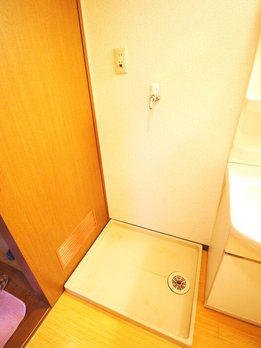 物件内観写真17　(洗濯機置場)