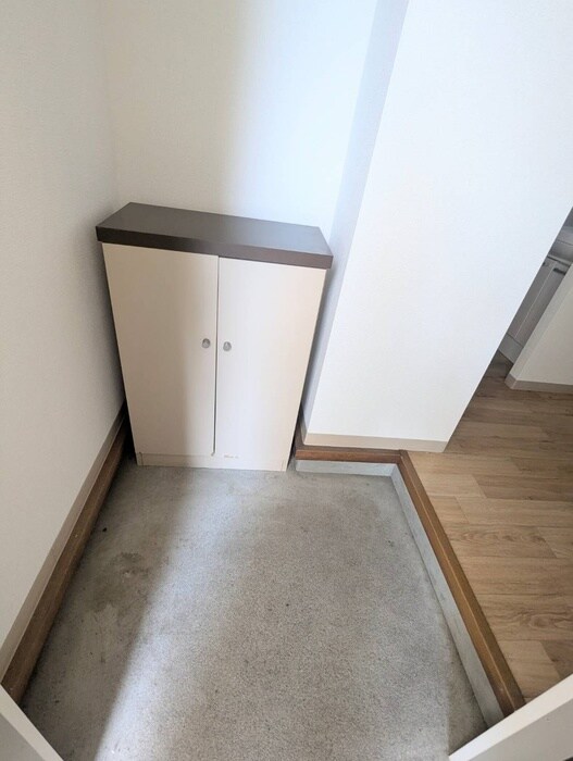 物件内観写真10　(玄関)