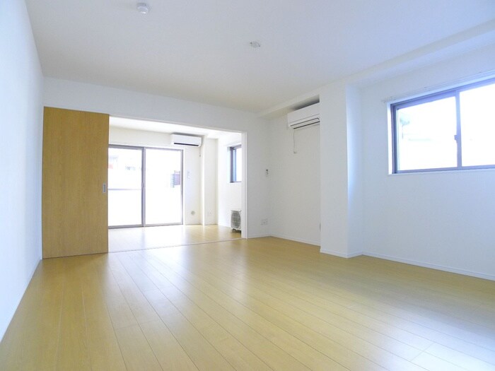 物件内観写真8　(居室)