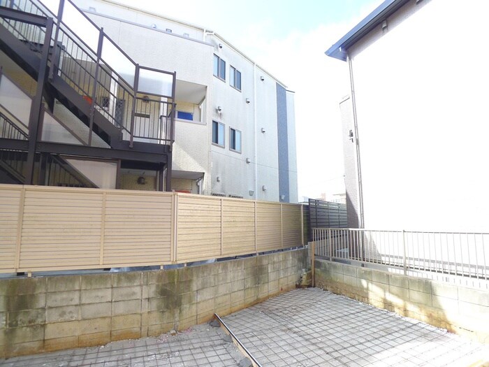 物件内観写真16　(室内からの展望)