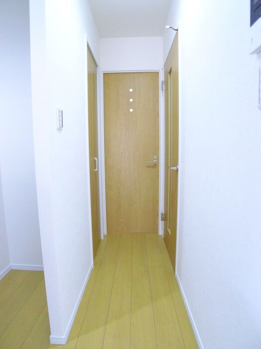 物件内観写真17　(廊下)