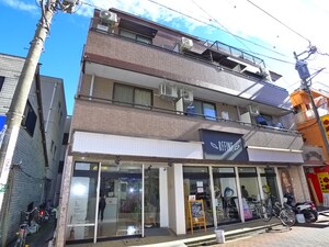 ファ－ストアオキビル外観写真