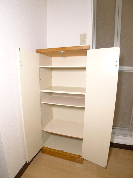 物件内観写真15　(靴箱)