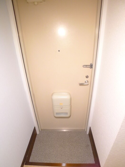 物件内観写真17　(玄関)