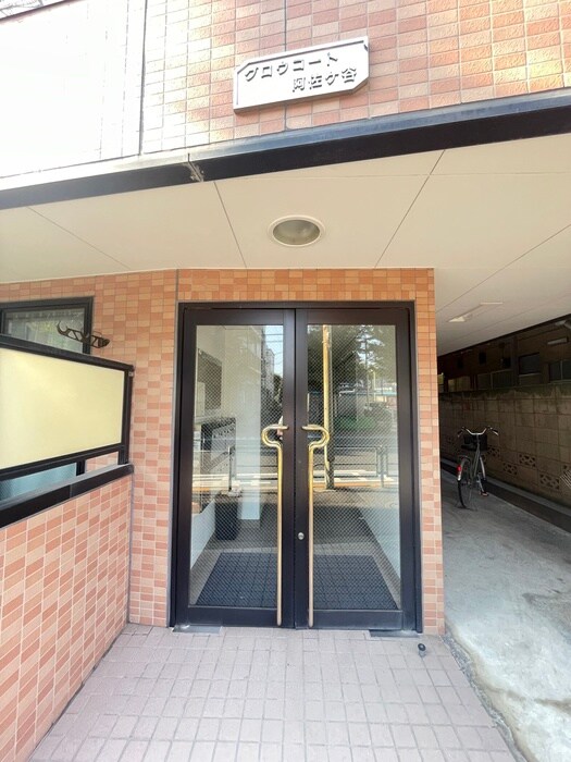 物件外観写真5　(エントランス部分)